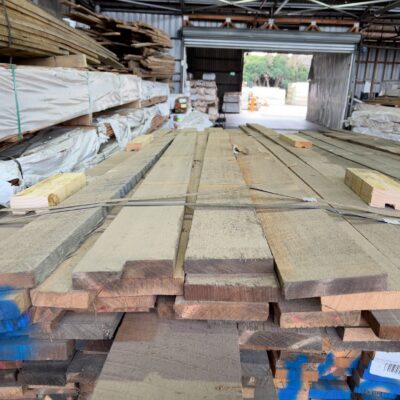 125X25 SAWN TAS OAK KD HARDWOOD-(PLEASE NOTE SIZES MAY VARY IN THIS PACK)