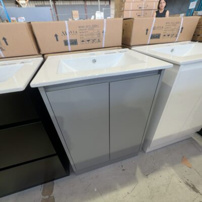 NEW 600MM MATTE GREY VANITY WITH CERAMIC TOP SK7600WGM & UV31-600H