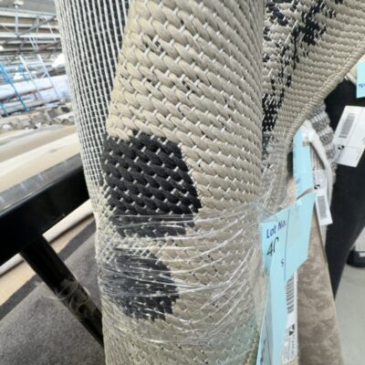 EX DISPLAY RUG - SOLD AS IS, APPROXIMATE SIZE 150 - 160CM WIDE X 210 - 230CM LONG EX DISPLAY RUG - SOLD AS IS, APPROXIMATE SIZE 150 - 160CM WIDE X 210 - 230CM LONG