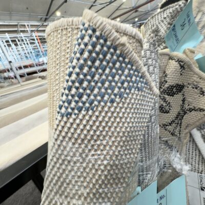 EX DISPLAY RUG - SOLD AS IS, APPROXIMATE SIZE 150 - 160CM WIDE X 210 - 230CM LONG EX DISPLAY RUG - SOLD AS IS, APPROXIMATE SIZE 150 - 160CM WIDE X 210 - 230CM LONG