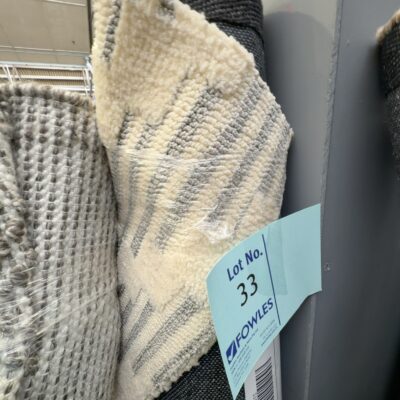 EX DISPLAY RUG - SOLD AS IS, APPROXIMATE SIZE 150 - 160CM WIDE X 210 - 230CM LONG EX DISPLAY RUG - SOLD AS IS, APPROXIMATE SIZE 150 - 160CM WIDE X 210 - 230CM LONG