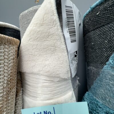 EX DISPLAY RUG - SOLD AS IS, APPROXIMATE SIZE 150 - 160CM WIDE X 210 - 230CM LONG EX DISPLAY RUG - SOLD AS IS, APPROXIMATE SIZE 150 - 160CM WIDE X 210 - 230CM LONG