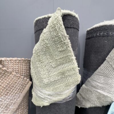 EX DISPLAY RUG - SOLD AS IS, APPROXIMATE SIZE 150 - 160CM WIDE X 210 - 230CM LONG EX DISPLAY RUG - SOLD AS IS, APPROXIMATE SIZE 150 - 160CM WIDE X 210 - 230CM LONG