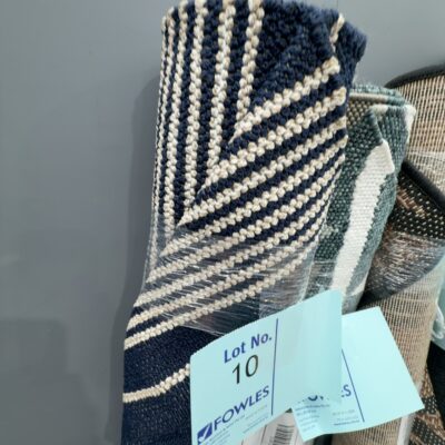 EX DISPLAY RUG - SOLD AS IS, APPROXIMATE SIZE 150 - 160CM WIDE X 210 - 230CM LONG