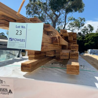 MISC BUNDLE OF LVL BEAMS MISC BUNDLE OF LVL BEAMS