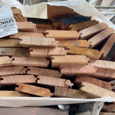 85X19 TAS OAK HIGH FEATURE GRADE V/J LINING BOARDS