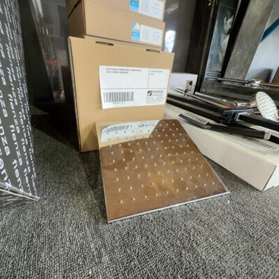 NEW SQUARE SHOWER HEAD 250MM BTSZ02 WITH 3 MONTH WARRANTY NEW SQUARE SHOWER HEAD 250MM BTSZ02 WITH 3 MONTH WARRANTY