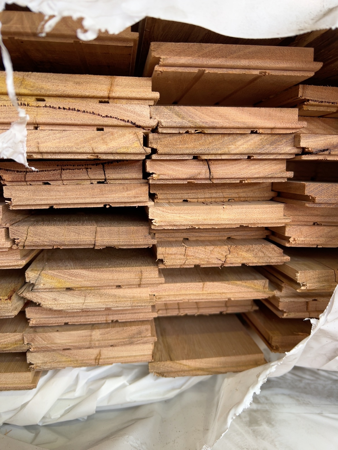 85X14 NEW ENGLAND BLACKBUTT COVER GRADE OVERLAY FLOORING 85X14 NEW ENGLAND BLACKBUTT COVER GRADE OVERLAY FLOORING