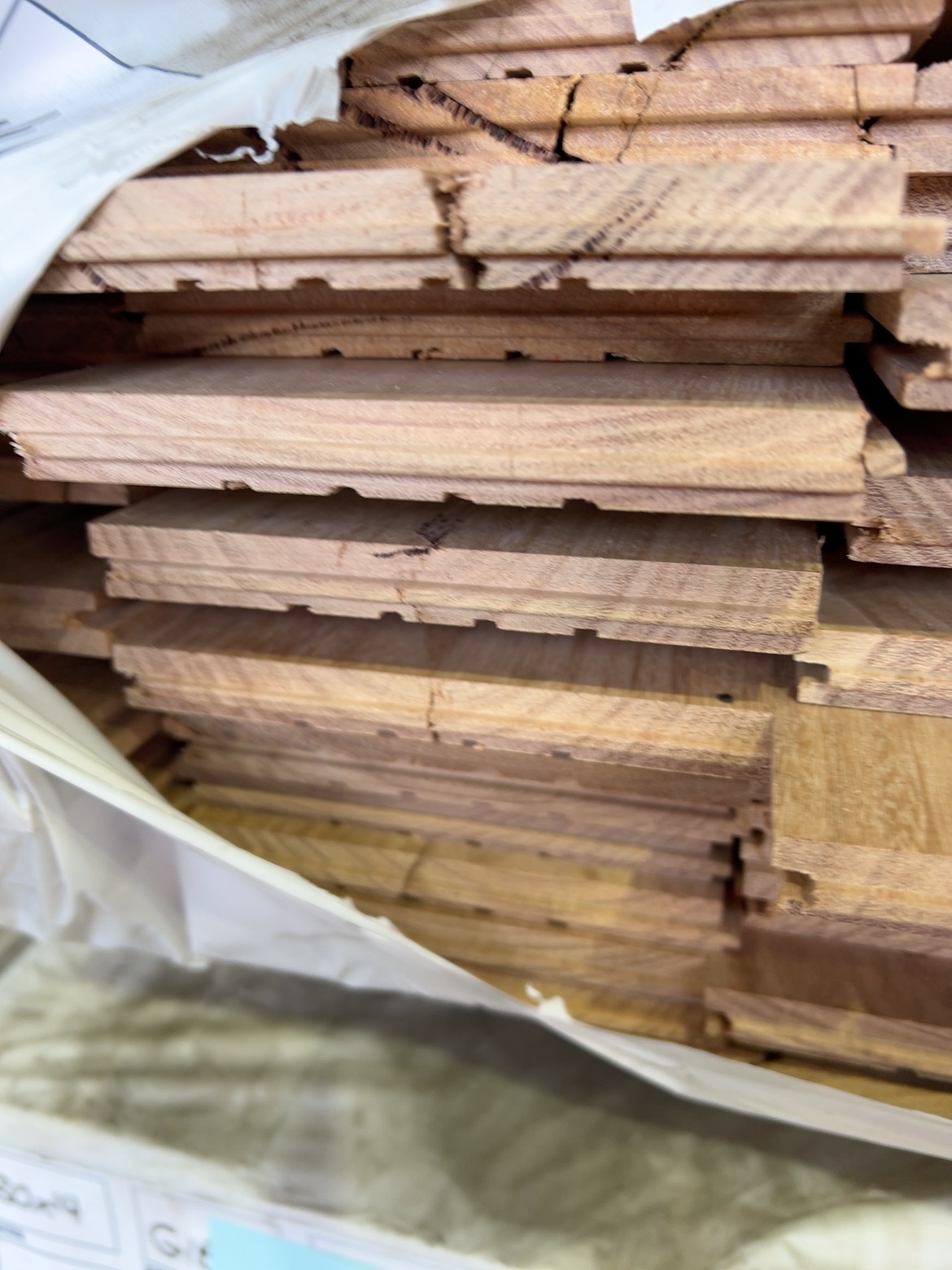 130X14 NEW ENGLAND BLACKBUTT COVER GRADE OVERLAY FLOORING 130X14 NEW ENGLAND BLACKBUTT COVER GRADE OVERLAY FLOORING