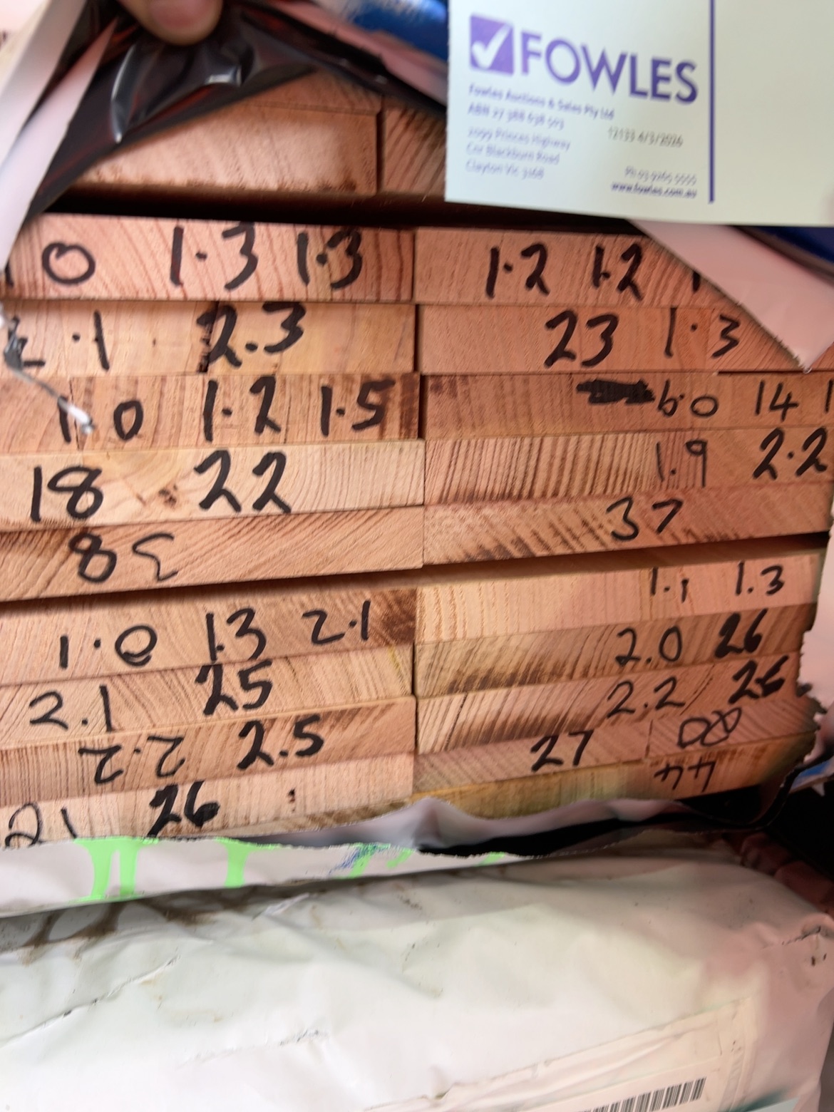 190X19 AUS OAK DAR LAM KD HARDWOOD 190X19 AUS OAK DAR LAM KD HARDWOOD