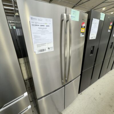 WESTINGHOUSE WQE6000SB S/STEEL FRENCH DOOR FRIDGE WITH DOULE DOOR FREEZER, 896MM WIDE TO FIT 900MM CAVITY, FINGERPRINT RESISTANT, LARGE INTERIOR, 12 MONTH WARRANTY