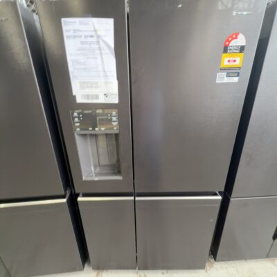 WESTINGHOUSE WQE6170BB BLACK QUAD DOOR FRIDGE WITH ICE AND WATER, 609 LITRE WITH FLEXIBLE DOOR THAT CAN BE FRIDGE OR FREEZER, HUMIDITY CONTROLLED CRISPERS, SNACKZONE, WITH 12 MONTH WARRANTY