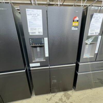 WESTINGHOUSE WQE6170BB BLACK QUAD DOOR FRIDGE WITH ICE AND WATER, 609 LITRE WITH FLEXIBLE DOOR THAT CAN BE FRIDGE OR FREEZER, HUMIDITY CONTROLLED CRISPERS, SNACKZONE, WITH 12 MONTH WARRANTY