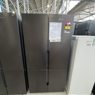 WESTINGHOUSE BLACK WQE5600BB QUAD DOOR FRIDGE, 564 LITRE, 4 STAR ENERGY, FRESHSEAL CRISPER, 896MM WIDE WITH 12 MONTH WARRANTY