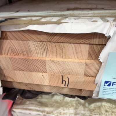 285X33 AUS OAK DAR LAM SELECT GRADE KD HARDWOOD STAIR TREADS- 15/1.1