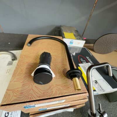 PHOENIX AXIA HOB SINK MIXER SET, MATTE BLACK, 117-7550-10, 12 MONTH WARRANTY PHOENIX AXIA HOB SINK MIXER SET, MATTE BLACK, 117-7550-10, 12 MONTH WARRANTY