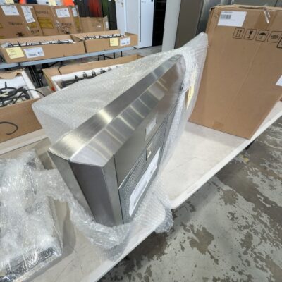 BRAND NEW UNBOXED, BOSCH SERIES 6 900MM CHIMNEY RANGEHOOD, DWB97LM50A WITH 12 MONTH WARRANTY
