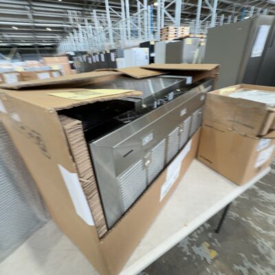 BRAND NEW UNBOXED, BOSCH 900MM CHIMNEY RANGEHOOD DWB91PR50A, SERIES 8, 590M3/H EXTRACTION, LED LIGHTS WITH 12 MONTH WARRANTY