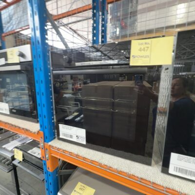 UNBOXED BRAND NEW BOSCH SERIES 4 600MM ELECTRIC OVEN, HBA574EB3A, PYROLYTIC, QUADRUPLE GLAZED DOOR, 10 PRESET PROGRAMS, 12 MONTH WARRANTY