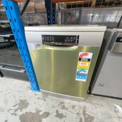 UNBOXED BRAND NEW BOSCH DISHWASHER SMS8EDIO1A, 8 WASH PROGRAMS, 14 PLACE SETTINGS, 12 MONTH WARRANTY