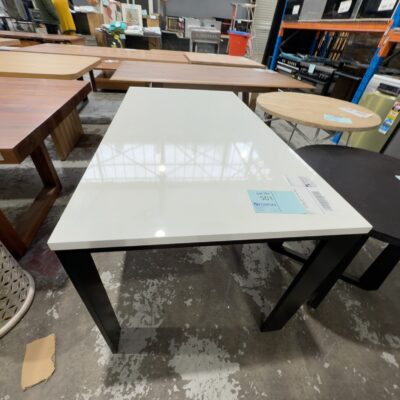 EX STAGING - SMALL GLOSS WHITE DINING TABLE, SOLD AS IS EX STAGING - SMALL GLOSS WHITE DINING TABLE, SOLD AS IS