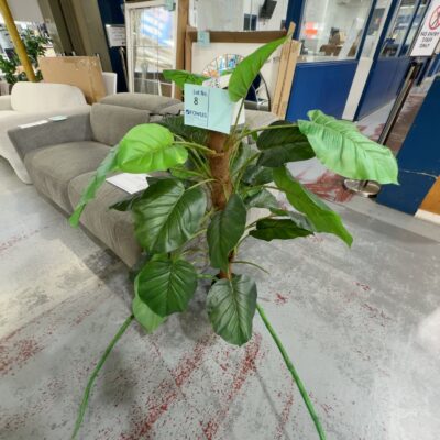 EX STAGING - FAUX PLANT, SOLD AS IS EX STAGING - FAUX PLANT, SOLD AS IS