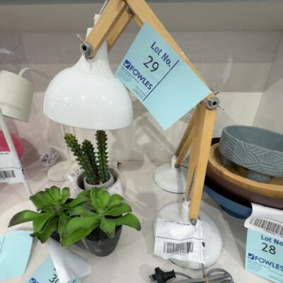 EX STAGING - WHITE DESK LAMP, SOLD AS IS EX STAGING - WHITE DESK LAMP, SOLD AS IS