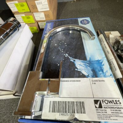 NEW KUBIC GOOSENECK KITCHEN MIXER NEW KUBIC GOOSENECK KITCHEN MIXER