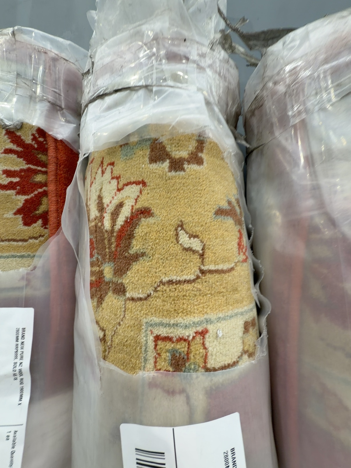 BRAND NEW PURE NZ WOOL RUG 1900MM X 2800MM RRP$999, SOLD AS IS BRAND NEW PURE NZ WOOL RUG 1900MM X 2800MM RRP$999, SOLD AS IS