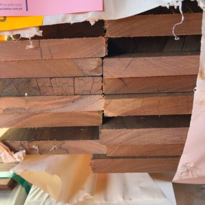 135X19 SPOTTED GUM FEATURE GRADE DECKING- (PACK CONSISTS OF RANDOM SHORT LENGTHS)