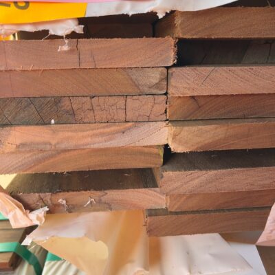 135X19 FEATURE GRADE SPOTTED GUM DECKING- (PACK CONSISTS OF RANDOM SHORT LENGTHS)