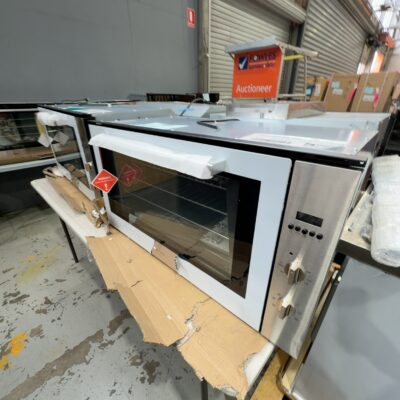 EX DISPLAY TECHNIKA TB90FSS-5. 900MM ELECTRIC OVEN WITH 8 COOKING FUNCTIONS, 3 MONTH WARRANTY