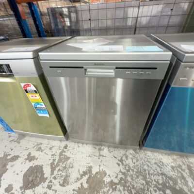 EX DISPLAY TECHNIKA TBD4SS-7 DISHWASHER S/STEEL WITH 3 MONTH WARRANTY