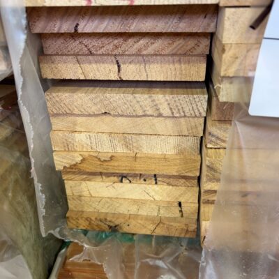 135X19 AUS OAK DAR UTE KD HARDWOOD
