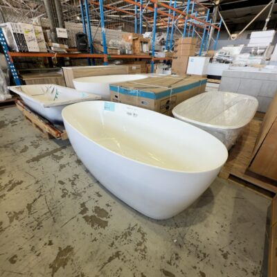 NEW WHITE ACRYLIC ATLANTIS 1700MM FREESTANDING BATH