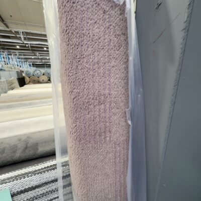 HIGH END RUG SAMPLE - APPROX SIZE 2000MM X 2900MM RRP$1199 HIGH END RUG SAMPLE - APPROX SIZE 2000MM X 2900MM RRP$1199