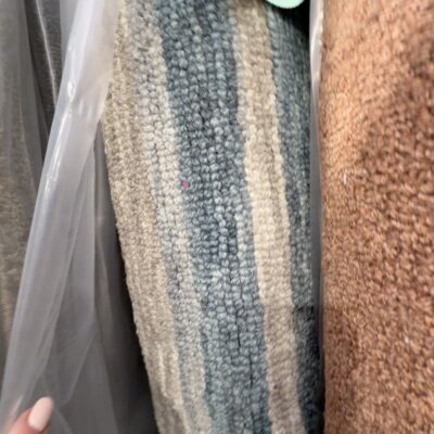 HIGH END RUG SAMPLES - APPROX SIZE 2000MM X 2900MM RRP$1199 HIGH END RUG SAMPLES - APPROX SIZE 2000MM X 2900MM RRP$1199