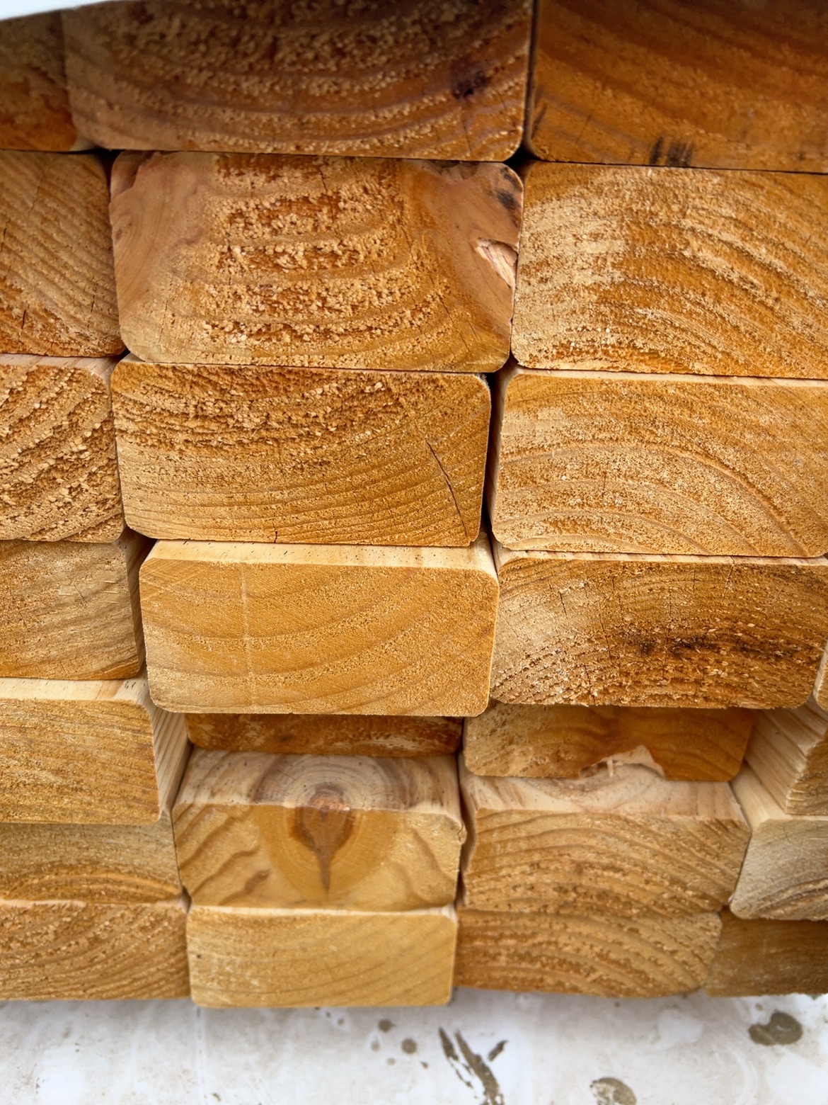 90X45 MGP10 PINE-104/3.6 90X45 MGP10 PINE-104/3.6