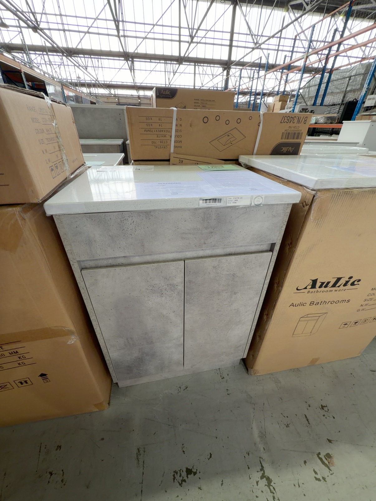 NEW 600MM LOLA GREY FLOOR VANITY, WITH SNOW FLAT STONE TOP CA11-600 & ST46FT NEW 600MM LOLA GREY FLOOR VANITY, WITH SNOW FLAT STONE TOP CA11-600 & ST46FT