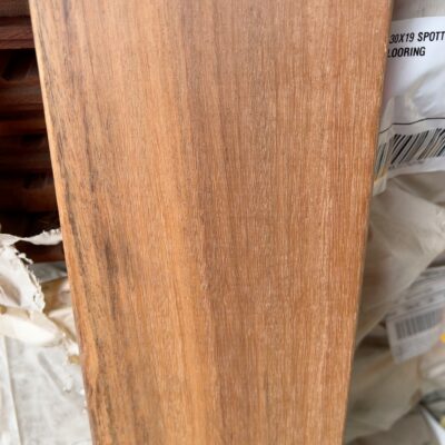 135X19 SPOTTED GUM FEATURE GRADE DECKING- (PACK CONSISTS OF RANDOM SHORT LENGTHS) 135X19 SPOTTED GUM FEATURE GRADE DECKING- (PACK CONSISTS OF RANDOM SHORT LENGTHS)
