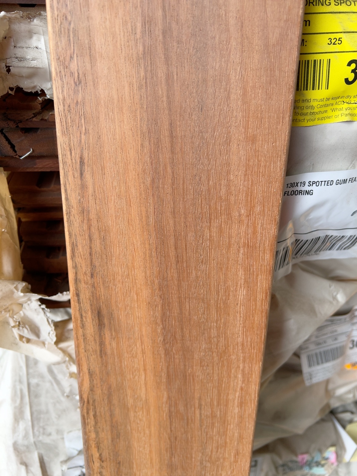 135X19 SPOTTED GUM FEATURE GRADE DECKING- (PACK CONSISTS OF RANDOM SHORT LENGTHS) 135X19 SPOTTED GUM FEATURE GRADE DECKING- (PACK CONSISTS OF RANDOM SHORT LENGTHS)