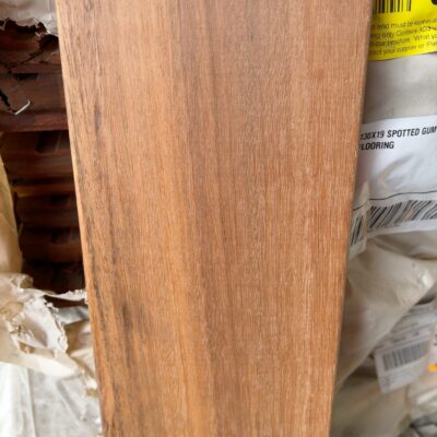 135X19 SPOTTED GUM FEATURE GRADE DECKING- (PACK CONSISTS OF RANDOM SHORT LENGTHS) 135X19 SPOTTED GUM FEATURE GRADE DECKING- (PACK CONSISTS OF RANDOM SHORT LENGTHS)