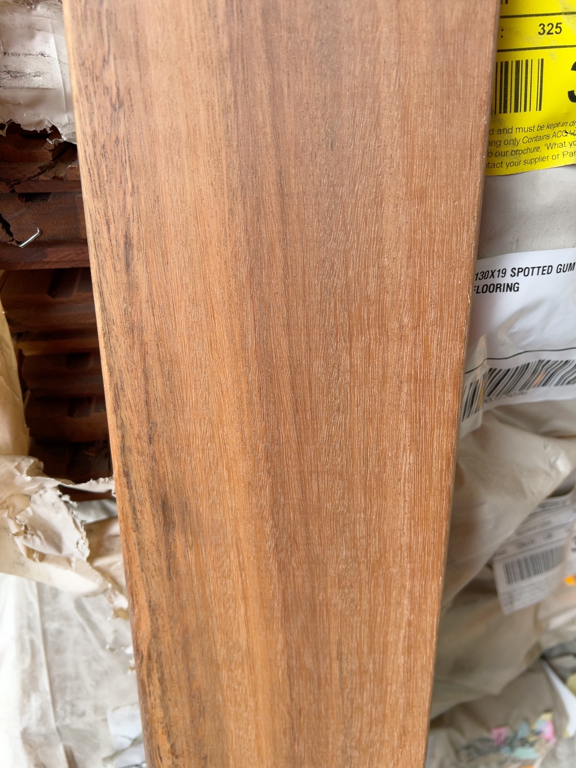135X19 SPOTTED GUM FEATURE GRADE DECKING- (PACK CONSISTS OF RANDOM SHORT LENGTHS) 135X19 SPOTTED GUM FEATURE GRADE DECKING- (PACK CONSISTS OF RANDOM SHORT LENGTHS)