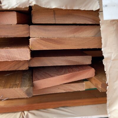 135X19 SPOTTED GUM FEATURE GRADE DECKING- (PACK CONSISTS OF RANDOM SHORT LENGTHS) 135X19 SPOTTED GUM FEATURE GRADE DECKING- (PACK CONSISTS OF RANDOM SHORT LENGTHS)