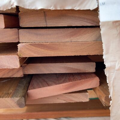 135X19 SPOTTED GUM FEATURE GRADE DECKING- (PACK CONSISTS OF RANDOM SHORT LENGTHS) 135X19 SPOTTED GUM FEATURE GRADE DECKING- (PACK CONSISTS OF RANDOM SHORT LENGTHS)