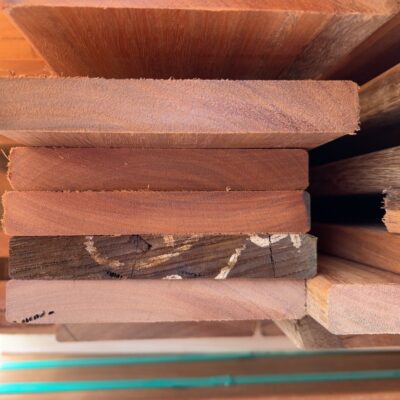 135X19 SPOTTED GUM FEATURE GRADE DECKING- (PACK CONSISTS OF RANDOM SHORT LENGTHS) 135X19 SPOTTED GUM FEATURE GRADE DECKING- (PACK CONSISTS OF RANDOM SHORT LENGTHS)