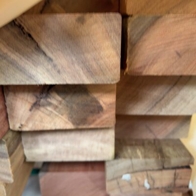 90X45 FEATURE GRADE SPOTTED GUM 90X45 FEATURE GRADE SPOTTED GUM