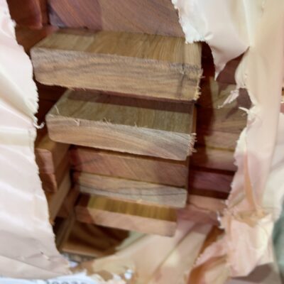 86X19 SPOTTED GUM FEATURE GRADE DECKING- (PACK CONSISTS OF RANDOM SHORT LENGTHS) 86X19 SPOTTED GUM FEATURE GRADE DECKING- (PACK CONSISTS OF RANDOM SHORT LENGTHS)