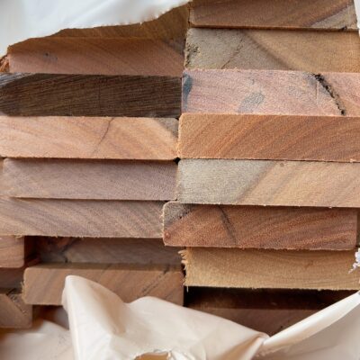 86X19 SPOTTED GUM FEATURE GRADE DECKING- (PACK CONSISTS OF RANDOM SHORT LENGTHS) 86X19 SPOTTED GUM FEATURE GRADE DECKING- (PACK CONSISTS OF RANDOM SHORT LENGTHS)