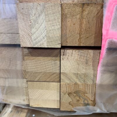 90X90 AUS OAK DAR LAM KD HARDWOOD POSTS